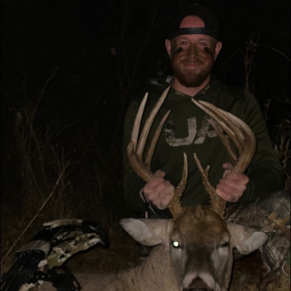 Meet your Posher, Chris - Picture 2 of 4